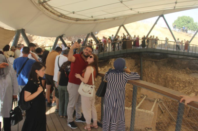 UNESCO Mirası Göbeklitepe, Kurban Bayramı'nda ziyaretçi akınına uğradı