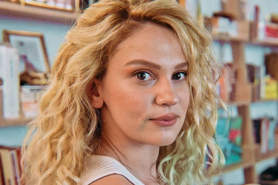 Farah Zeynep Abdullah, Starbucks'tan 104 TL'ye aldığı muz için tepki gösterdi