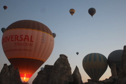 Kapadokya'da Sıcak Hava Balonculuğunda ticari uçuş için 300 saatlik eğitim şartı