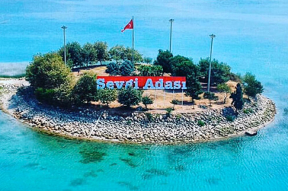 Adana'da Sevgi Adası'nda vatandaşlar eğlenceli vakit geçiriyor