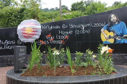 Karadeniz müziğinin öncüsü Kazım Koyuncu, vefatının 19. yılında Hopa'da anıldı