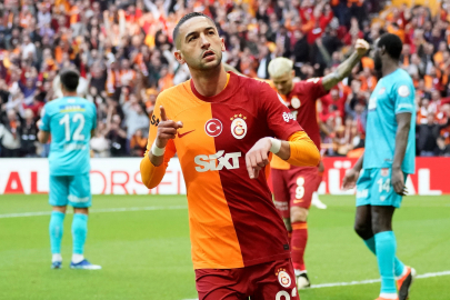 Galatasaray, Hakim Ziyech ile sözleşme imzaladı