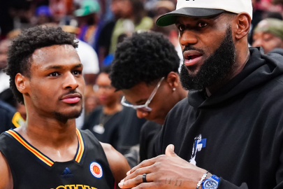 NBA'de tarihi an! LeBron James oğlu Bronny ile aynı takımda