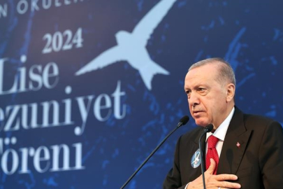 Cumhurbaşkanı Erdoğan, NUN Okullarında torununun mezuniyet törenine katıldı