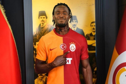 Galatasaray, Michy Batshuayi'yi 3 yıllığına kadrosuna kattı