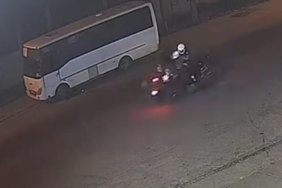 Adana'da motosikletli yunus timi kaza yaptı: 3 yaralı