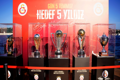 Galatasaray, 24. şampiyonluğunu 40. gecede coşkuyla kutladı