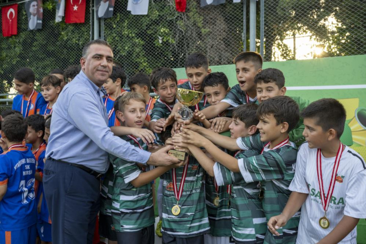 Mersin'de 3. U-11 ve U-12 Futbol Şenlik Ligi ödül töreniyle sona erdi 4