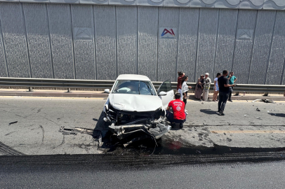 Mersin'de otomobil ile hafif ticari aracın çarpışması sonucu 2 kişi yaralandı