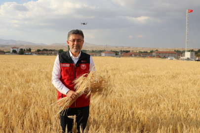 Tarım ve Orman Bakanı İbrahim Yumaklı, Eskişehir Günyüzü'nde arpa hasadına katıldı