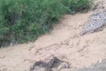 Elazığ’da sağanak yağış etkili oldu: Dereler taştı