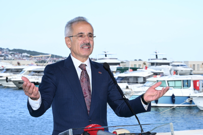 Uraloğlu: Limanlarımızda elleçlenen konteyner miktarı yüzde 11,2 arttı