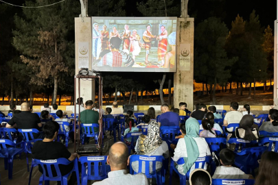 Midyat'ta açık hava sinema etkinliği devam ediyor