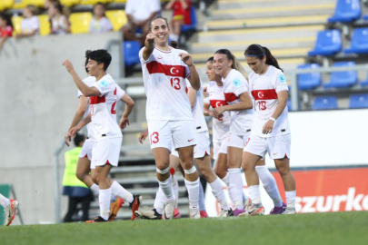 A Milli Kadın Futbol Takımı, Macaristan'ı 4-1 yendi ve Play-Off'ları garantiledi