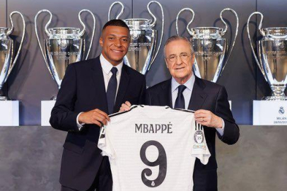 Kylian Mbappe, Real Madrid'e resmen transfer oldu!