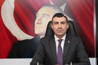 Anıl Tanburoğlu: Sokak hayvanlarının esarete ve ölüme mahkum edilmesine karşıyım