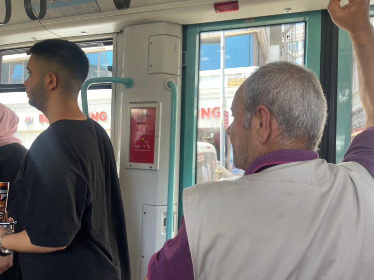 İstanbul'da tramvayda klima çilesi 3