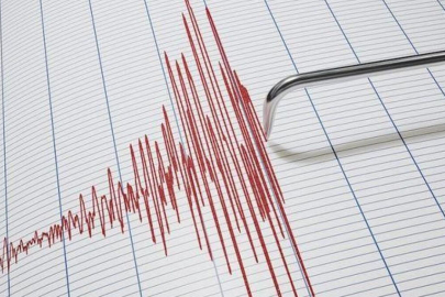 Şili'de 7,4 büyüklüğünde deprem oldu