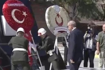 Cumhurbaşkanı Erdoğan, Atatürk Anıtı'na çelenk sundu