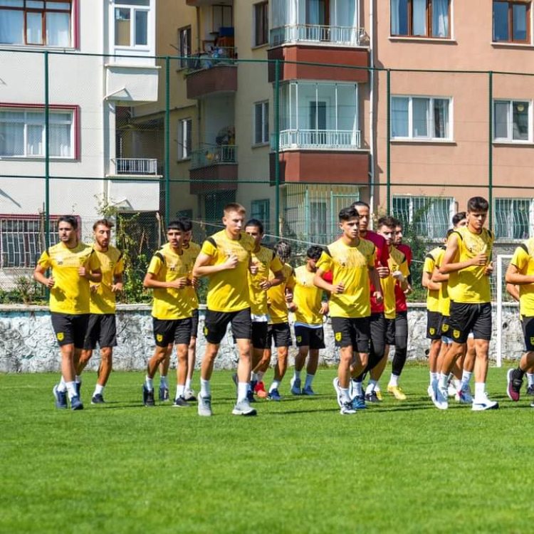 Adana 01 Futbol Kulübü Başkanvekili Bülent Çakmak, takım olarak yeni sezona en iyi şekilde hazırlandıklarını söyledi. Çakmak, 