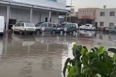 Adana’da şiddetli yağmur etkili oldu