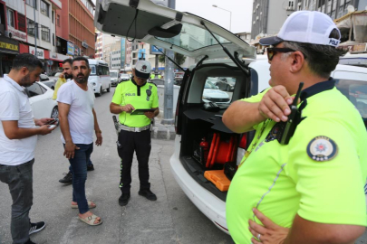 Adana'da trafik polislerinden korna denetimi