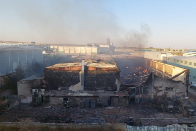 Tekirdağ'da kimya fabrikası patlamalarla küle döndü