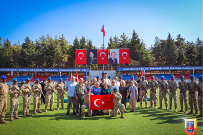 Çanakkale Jandarma Eğitim Merkez Komutanlığı'nda mezuniyet töreni coşkuyla gerçekleşti