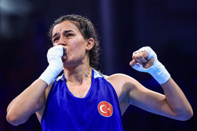 Milli Boksör Hatice Akbaş Paris 2024'te çeyrek finalde