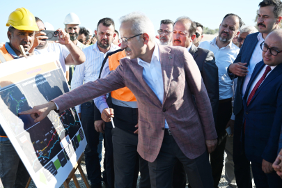 Ulaştırma Bakanı Uraloğlu: Çeşmeli-Erdemli-Silifke-Taşucu Otoyolu Projesi 3 yılda tamamlanacak