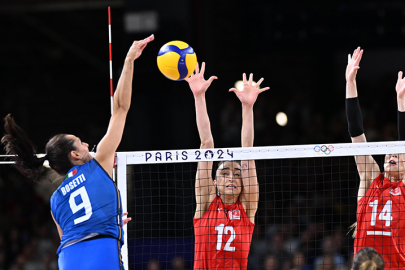 A Milli Kadın Voleybol Takımı, Paris 2024 yarı finalinde yarın İtalya ile karşılaşacak