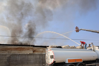 Adana'da geri dönüşüm fabrikasında yangın