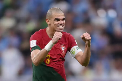 Portekizli futbol efsanesi Pepe futbola veda etti!