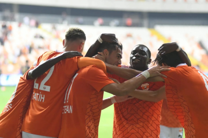 Adanaspor 3 puanla başladı