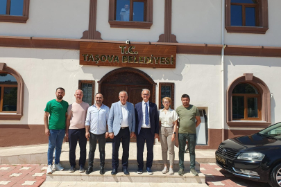 THF Başkanı Uğur Kılıç, hentbolun yaygınlaştırılması için Amasya ve Samsun'da temaslarda bulundu