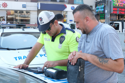 Adana’da gereksiz korna çalmaya cezai işlem: Toplu taşıma sürücüsü tepki gösterdi