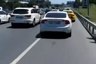 Düğün konvoyunda trafiği durdurup halay çektikleri sırada zincirleme kazaya sebep olan sürücülere ceza yağdı