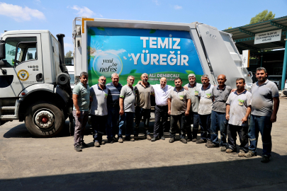 Yüreğir Belediye Başkanı Demirçalı, çöp kamyonu sorununu çözdü