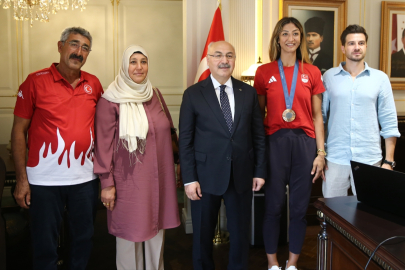 Olimpiyatlarda bronz madalya kazanan tekvandocu Nafia'dan "altın madalya" sözü