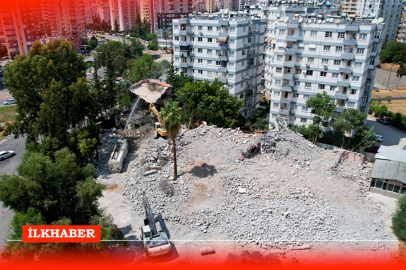 Adana'da depremde hasar gören 9 okullarda yıkım çalışmaları başladı