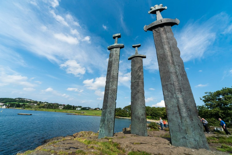 Sverd i Fjell, Norveç