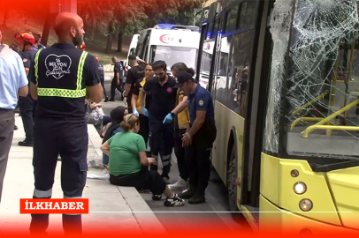 Bakırköy'de tır, İETT otobüsünün üzerine devrildi: 8 yaralı