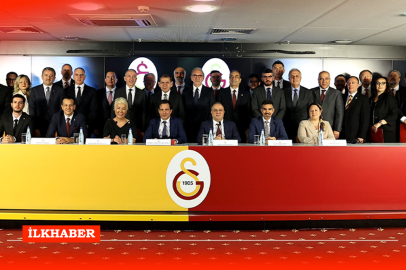 Galatasaray'da yönetimden istifalar geliyor