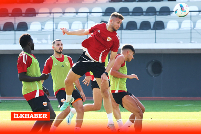 Adanaspor, Manisa maçının başlama saatini heyecanla bekliyor