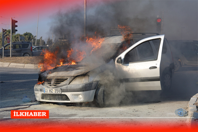 Antakya'da seyir halindeki araç kül oldu