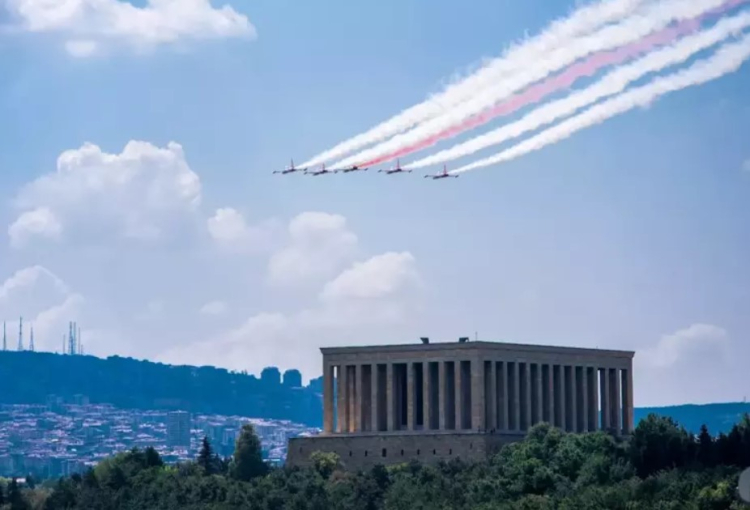 türk yıldızları anıtkabir