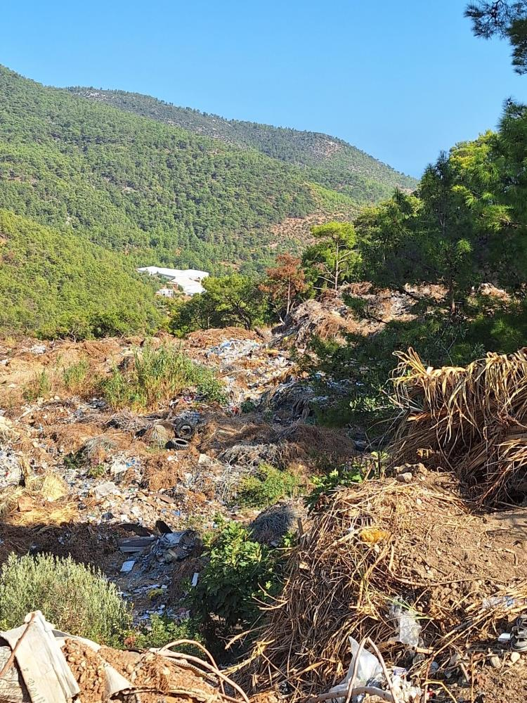 Mersin Bozyazı'da çöp alanında çıplak erkek cesedi bulundu 2