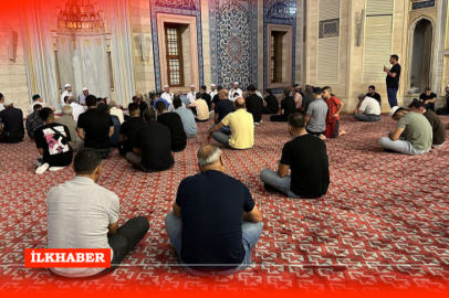 Adana'da Merkez Camii'nde Mevlid Kandili programı düzenlendi