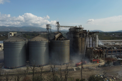 Sakarya'da makarna fabrikasındaki patlamaya ilişkin 6 şüpheli gözaltına alındı