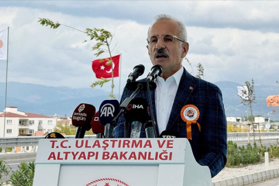 Bakan Uraloğlu: Türkiye'de araç sayısı 30 milyonu aştı, seyahat hızı 90 km'ye yükseldi